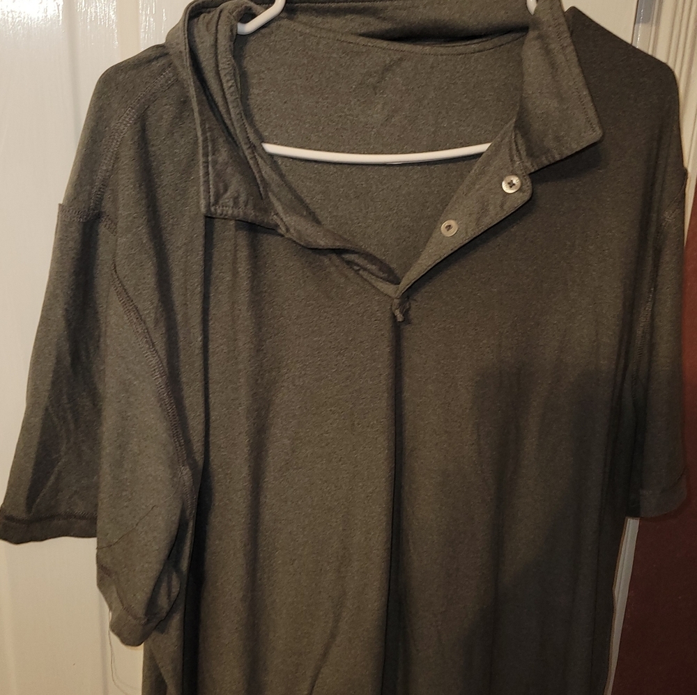 Simple polyester short sleeve